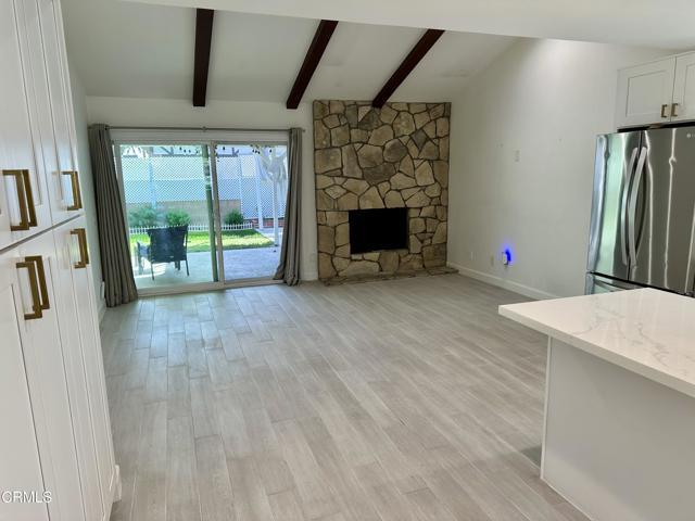 Building Photo - 20746 Schoenborn St