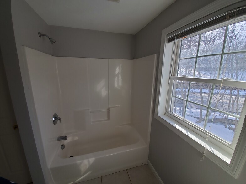 Upstairs FULL Bath - 1 Rosamond St