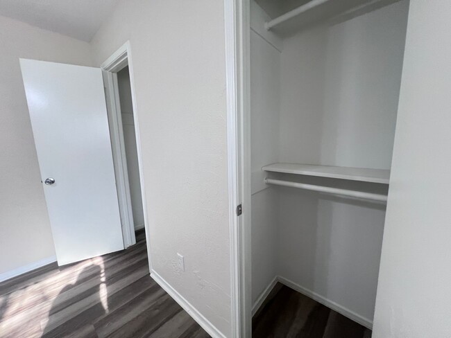 Building Photo - 4 Bedroom 2 Bathroom in Northwest Houston ...