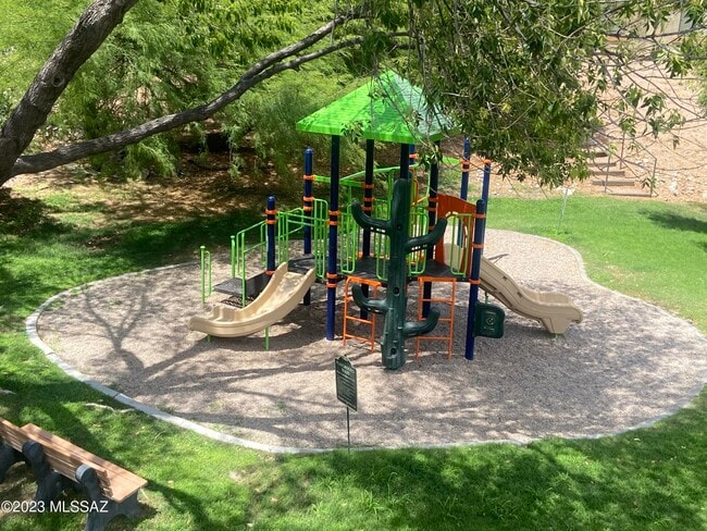 Building Photo - 5751 N Kolb Rd