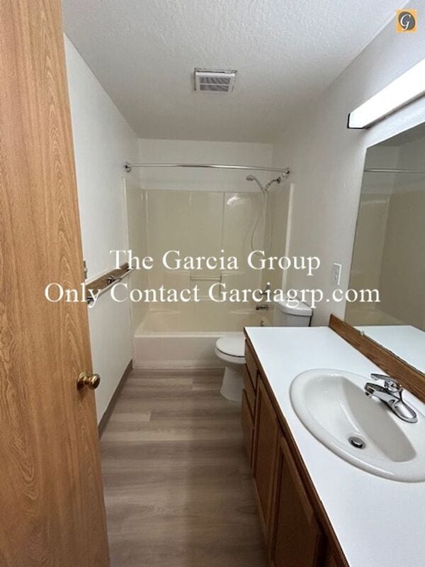 Building Photo - 92 E Burnside St