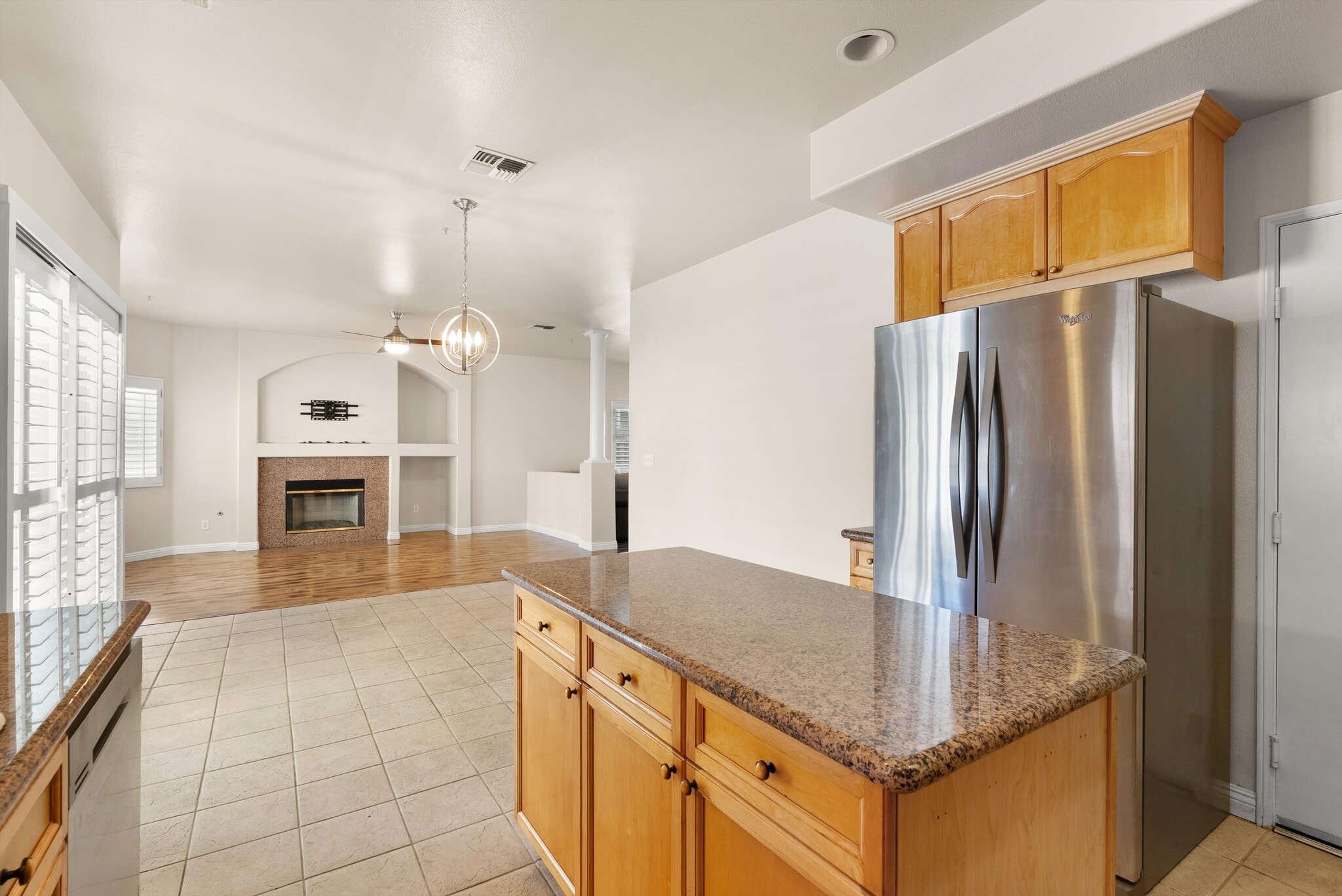 Building Photo - 15804 Crest Ln