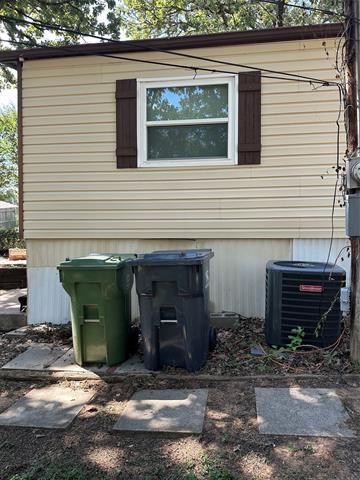 Building Photo - 4324 Bradley Ln