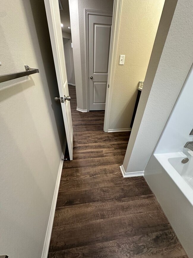 Building Photo - Bryan - 3 bedroom - 2 bath - 2 car garage - fenced in back yard - Brand New House - very new to B...