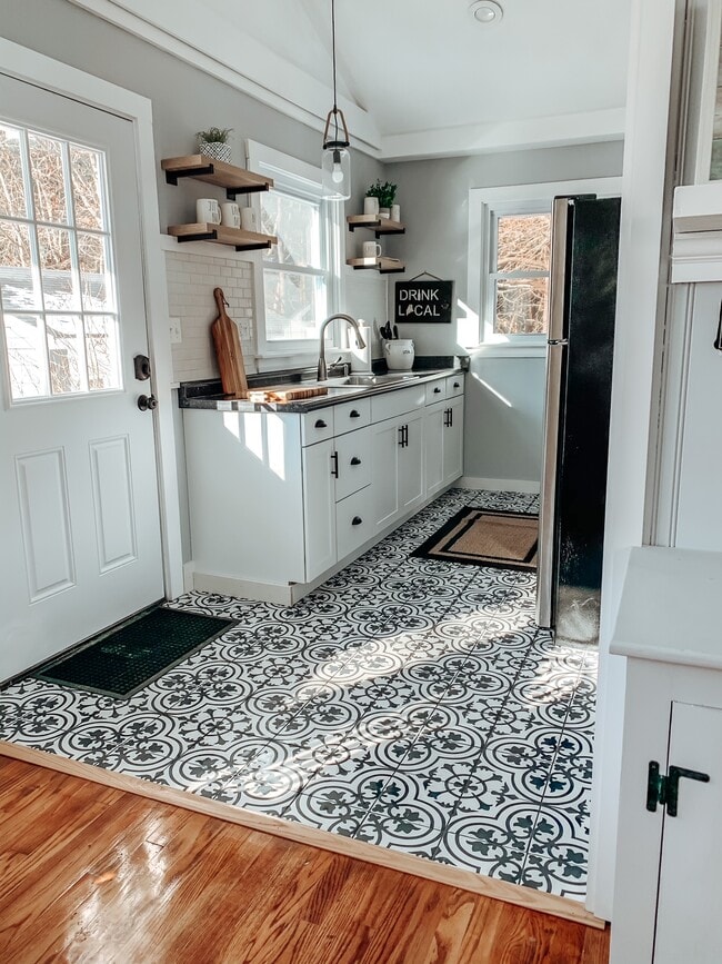 Building Photo - 5 Oceanview Rd