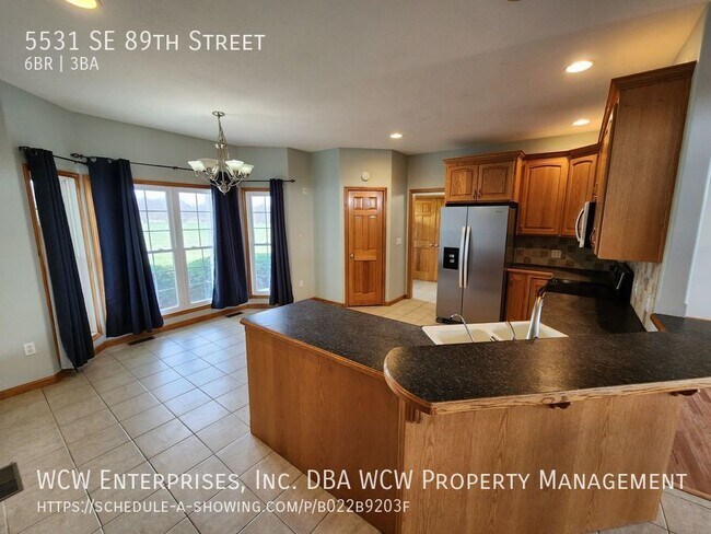 Building Photo - 5531 SE 89th St