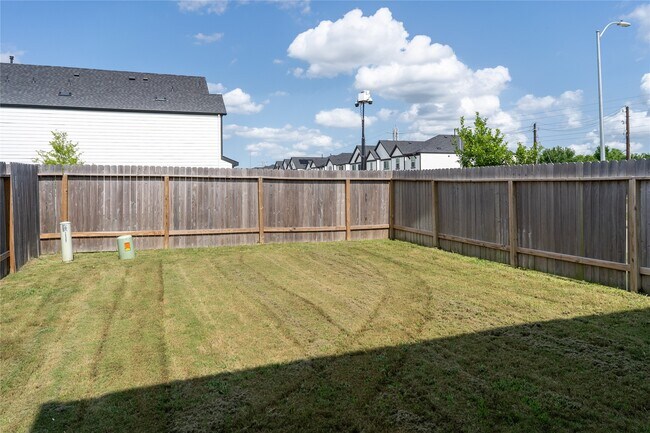 Building Photo - 12327 Brandenburg Gate Rd