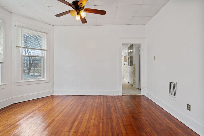 Building Photo - 23 Magnolia Terrace