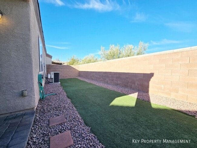 Building Photo - 9818 Nicova Ave