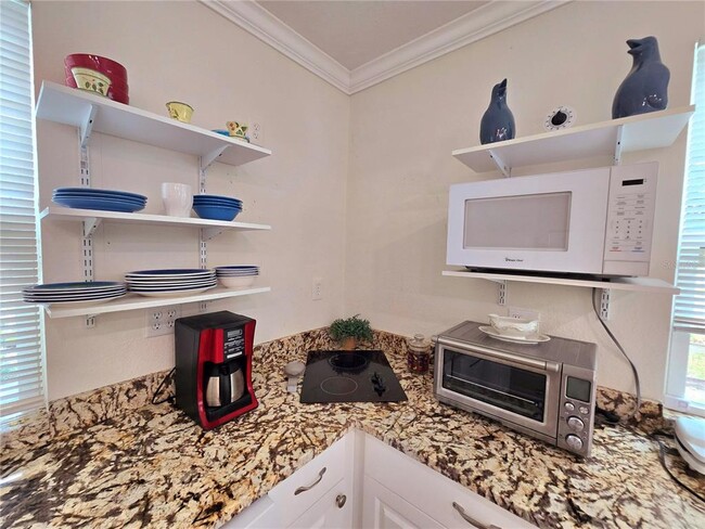 Building Photo - 690 Percheron Cir