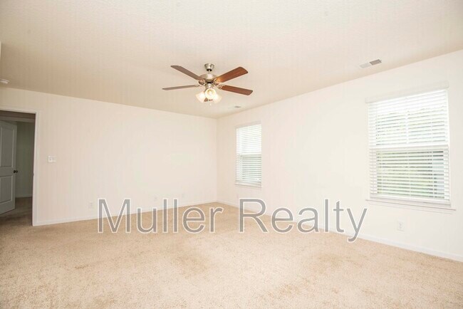 Building Photo - 173 Ash Ave