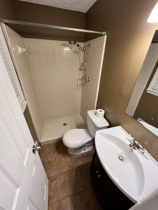 Building Photo - 9310 Habersham Dr