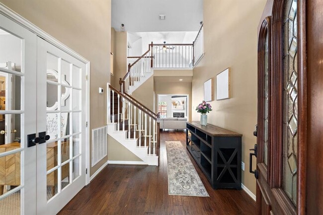 Building Photo - 13002 Golden Rainbow Dr