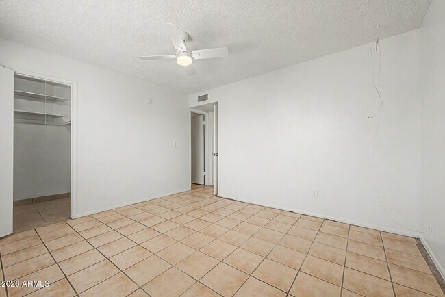 Building Photo - 7014 W Palo Verde Dr