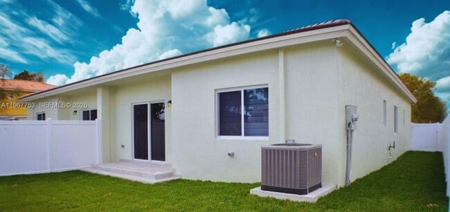 Building Photo - 1515 SW 65th Pl