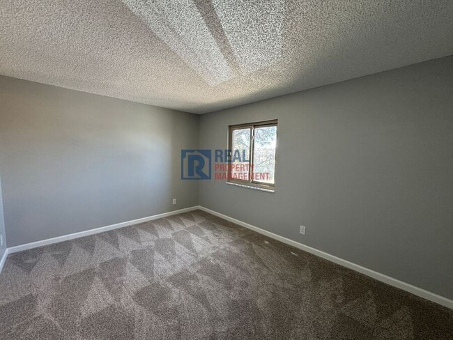Building Photo - 1074 S Dearborn St