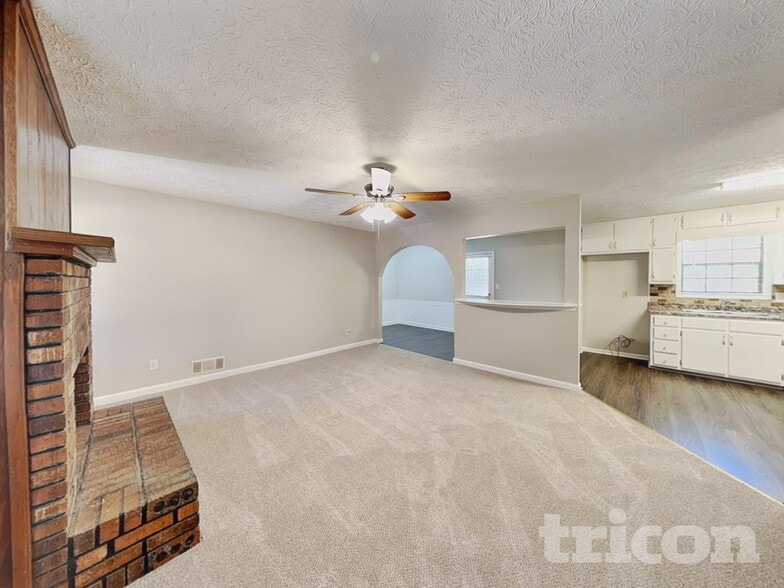 Building Photo - 65 Highland Cir