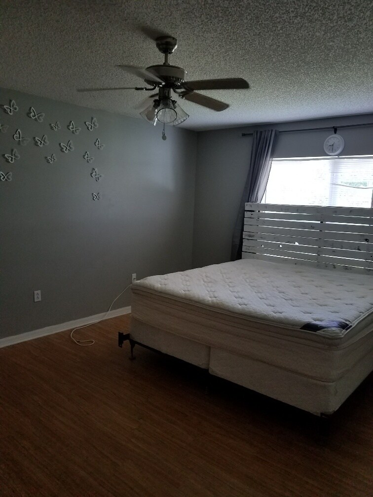 Building Photo - 6289 Freeport Dr