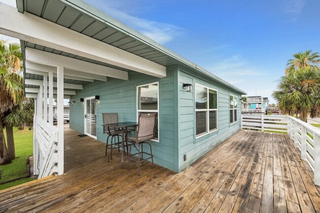 Building Photo - 3919 Panola Dr
