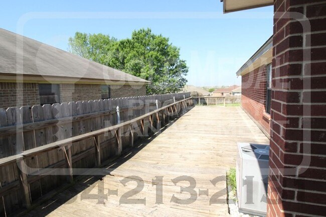 Building Photo - 3603 Dustin Ct