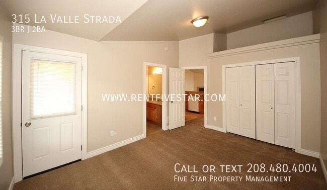 Building Photo - 315 La Valle Strada