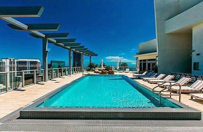 Building Photo - 1100 S Miami Ave