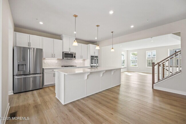 Building Photo - 20 Gramercy Dr