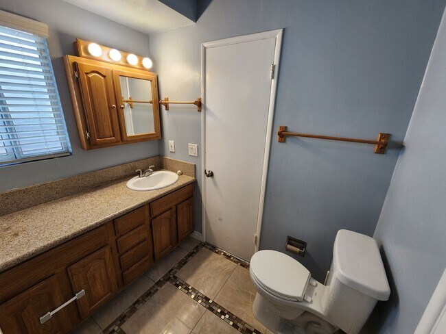 Building Photo - 14020 Faust Ave