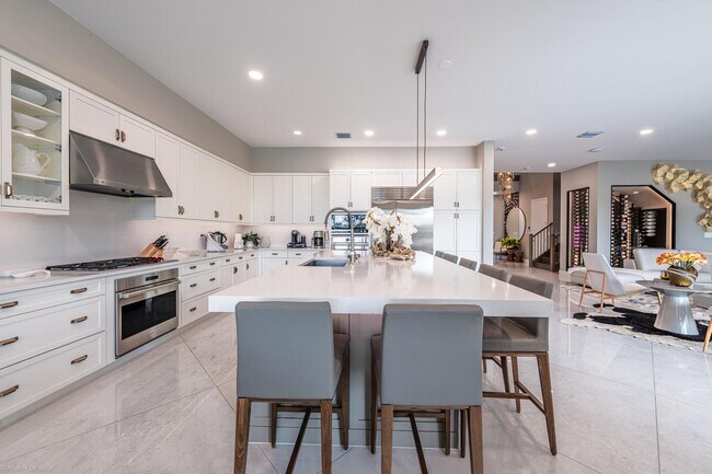Building Photo - 17119 Aquavera Way