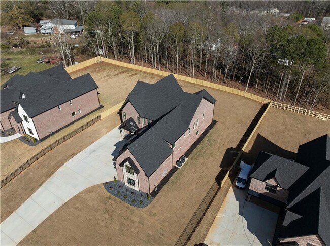 Building Photo - 407 Buford