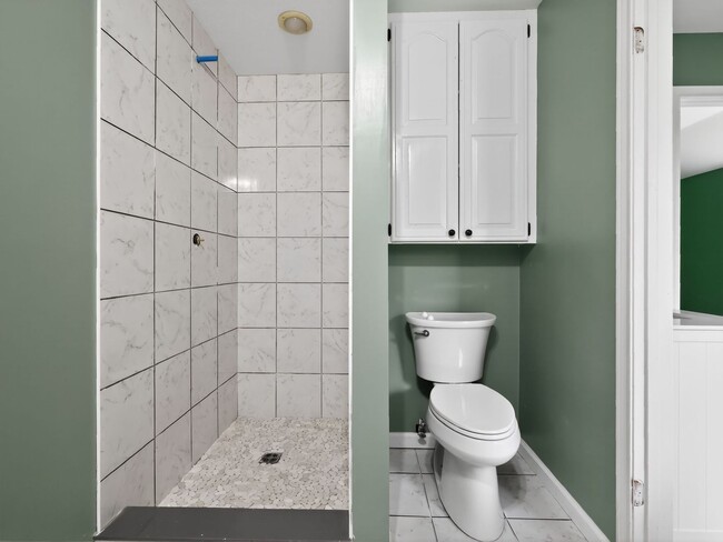 Building Photo - 18270 Stillwood Ln