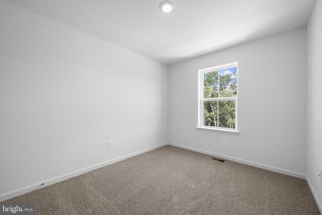 Building Photo - 8263 Longford Rd