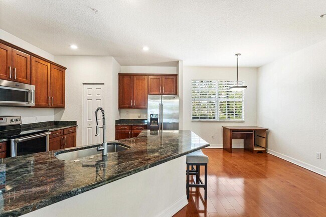 Building Photo - 105 Harbors Way