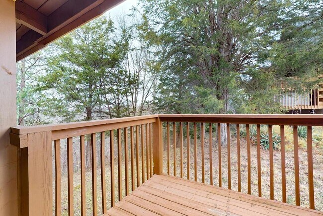 Building Photo - 2632 Camden Way