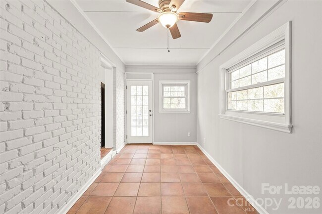 Building Photo - 4914 Kistler Ave