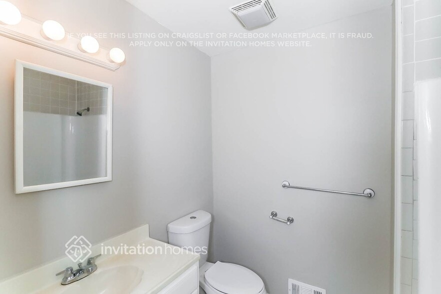 Building Photo - 430 Karen Dr