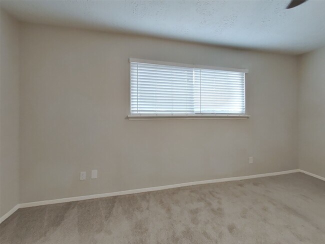 Building Photo - 4238 Burkegate Dr