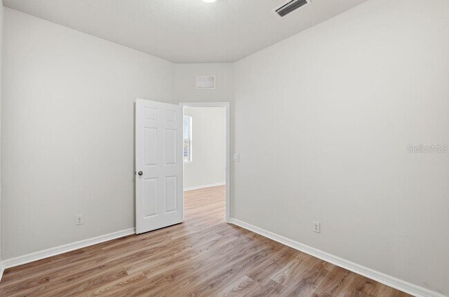 Building Photo - 9004 Mountain Magnolia Dr