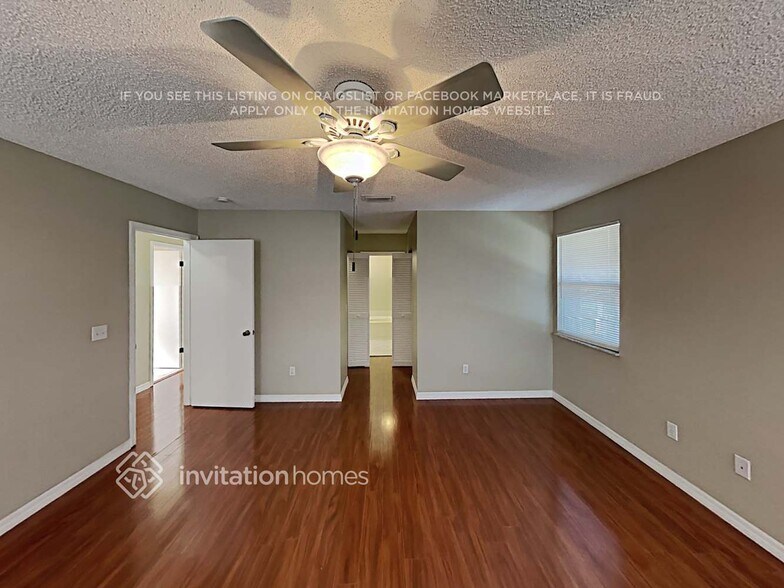 Building Photo - 4727 NW 3rd Ct