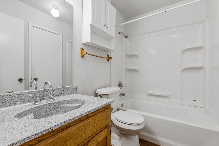 Building Photo - 4920 Brianhill Dr