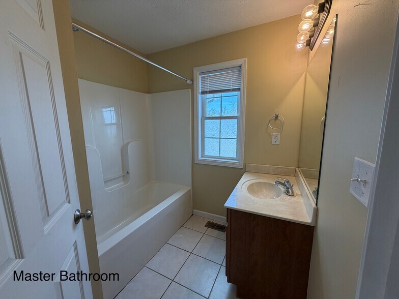 Building Photo - 1273 S Cobble Creek Cir
