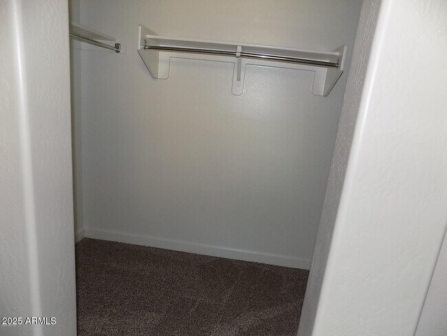 Building Photo - 1367 S Country Club Dr