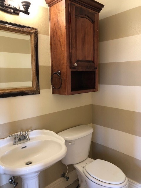 Building Photo - 6445 Dearing Rd