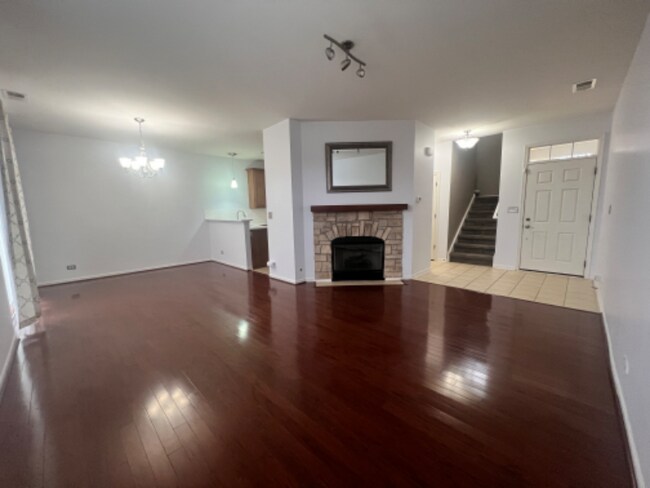 Building Photo - 524 Majestic Ln