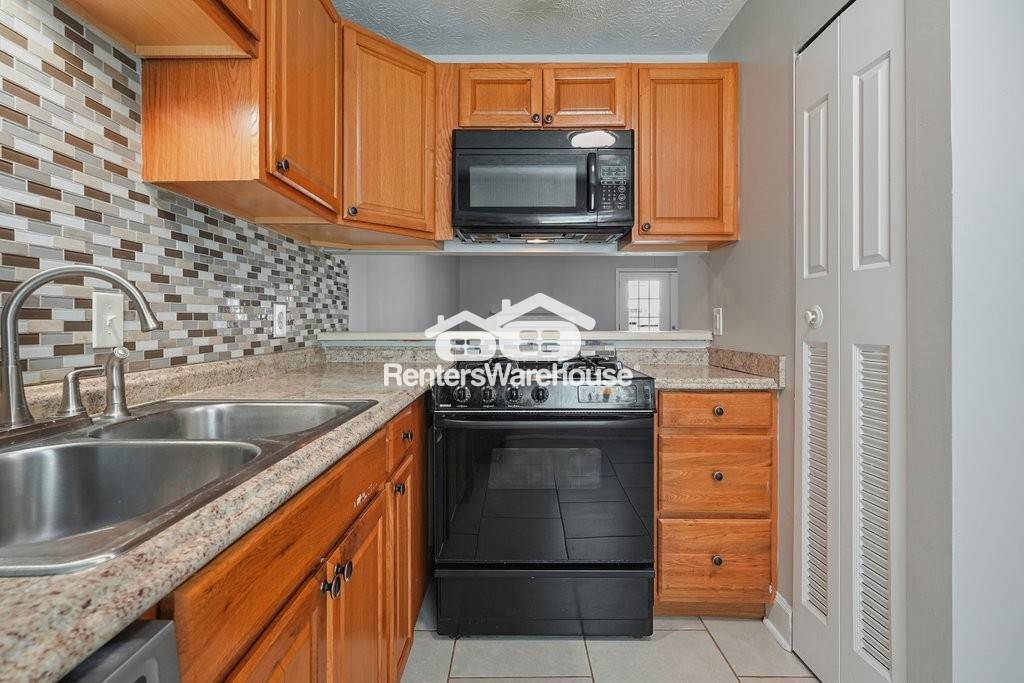 Building Photo - 1822 Cumberland Valley Pl SE