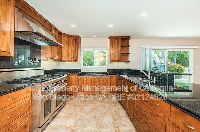 Building Photo - 6517 Delbarton St
