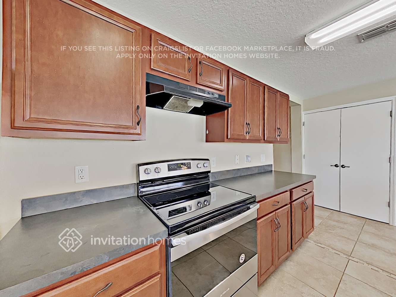 Building Photo - 3011 Yarrow Ln