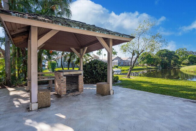 Building Photo - 12582 Shoreline Dr