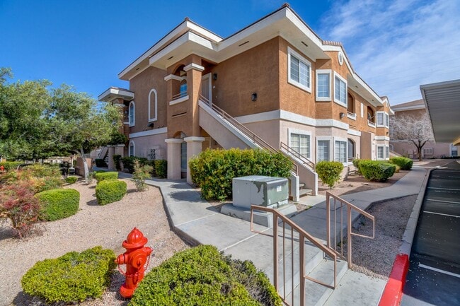 Building Photo - Beautiful 2 BR In Gated 89052 Community