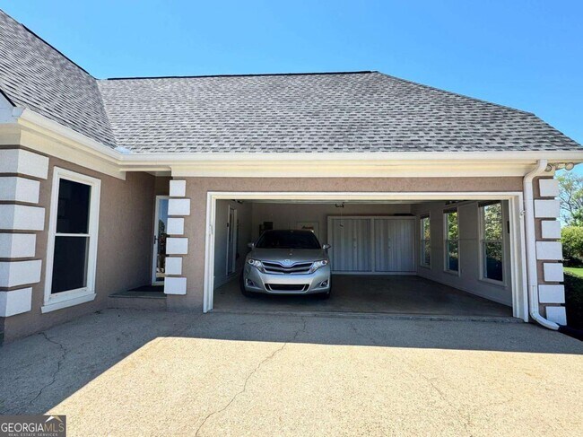 Building Photo - 1230 St Ives Ct